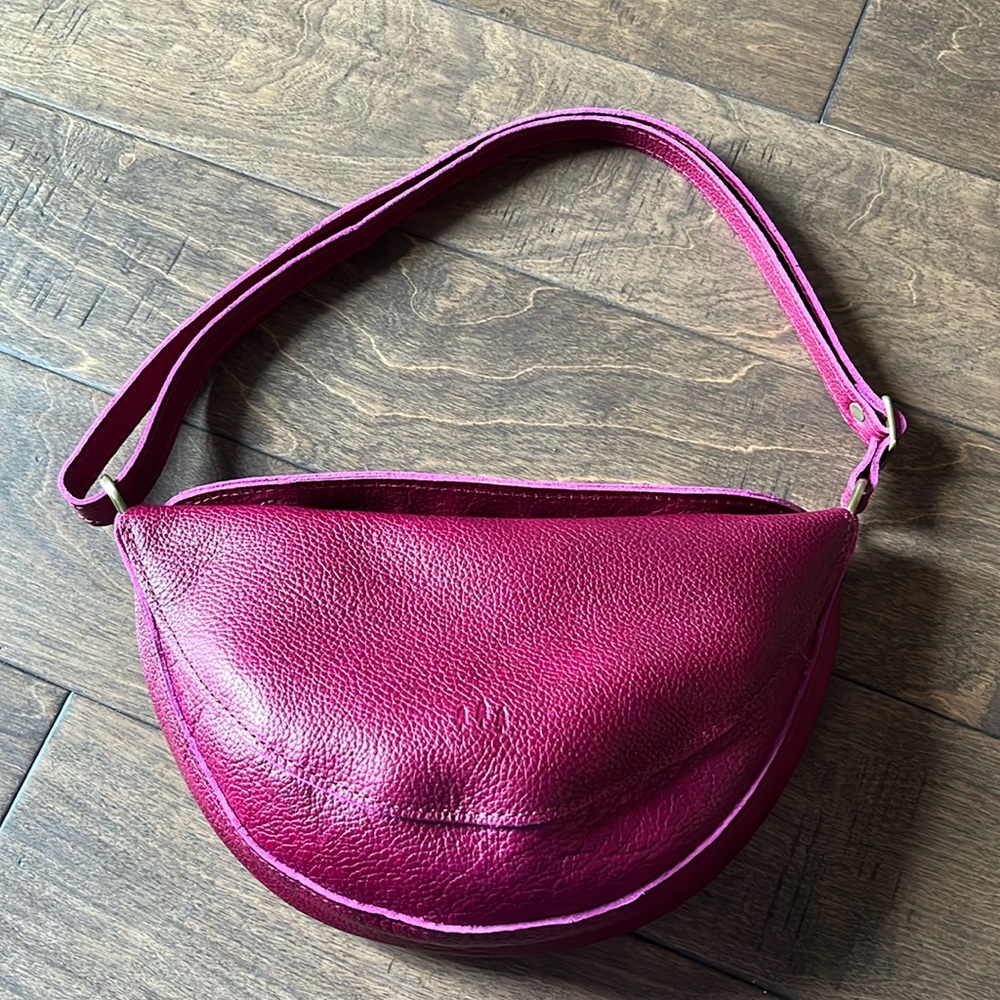Portland leather koala sling bag size medium